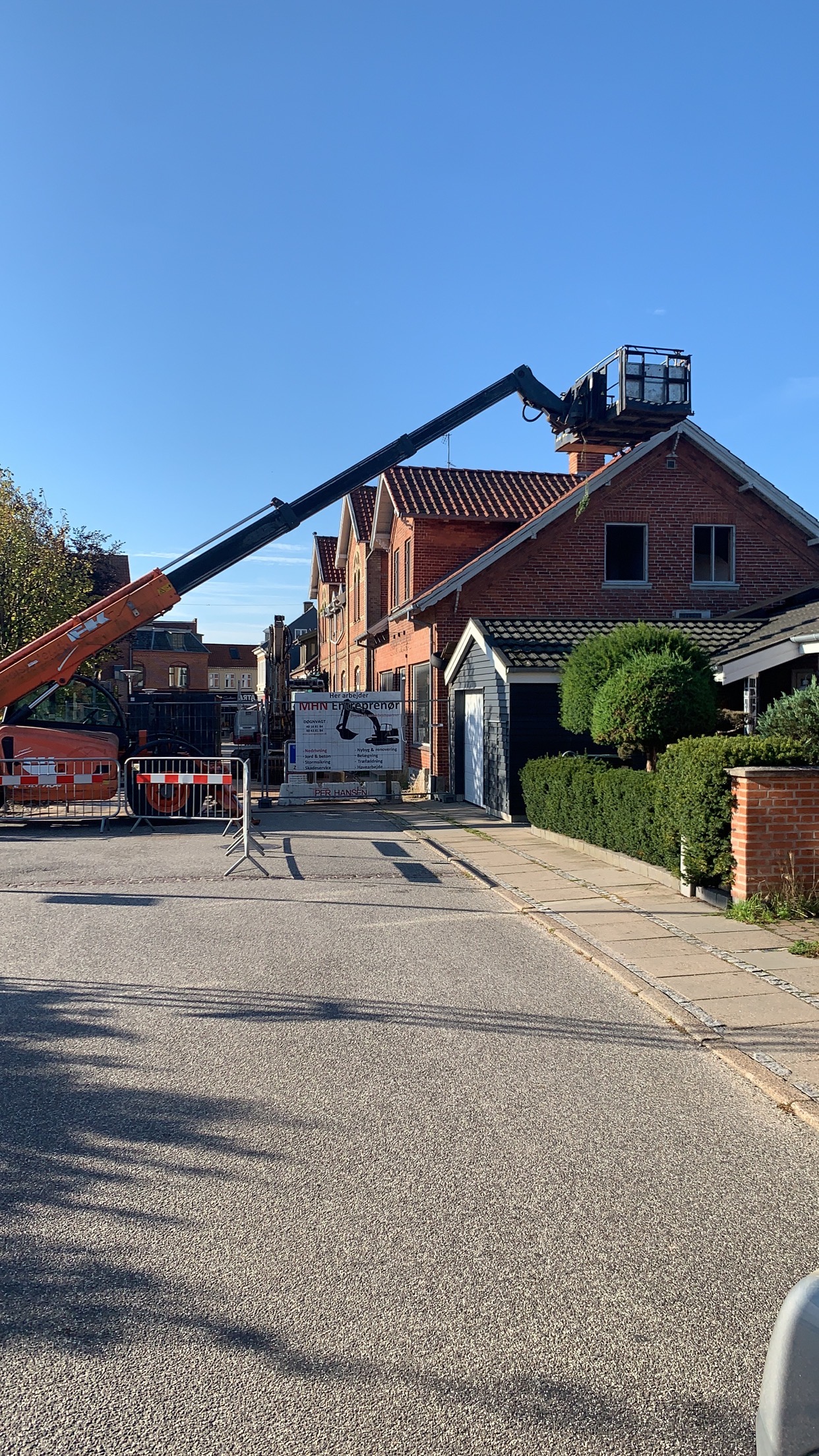 Lift inspicerer nedrivningsgrund inden nedrivning udføres